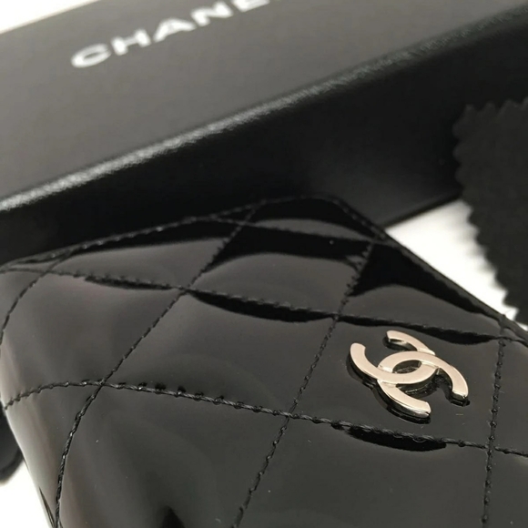 Wanted Classic Chanel Zippy Coin Purse - Picture 5 of 6